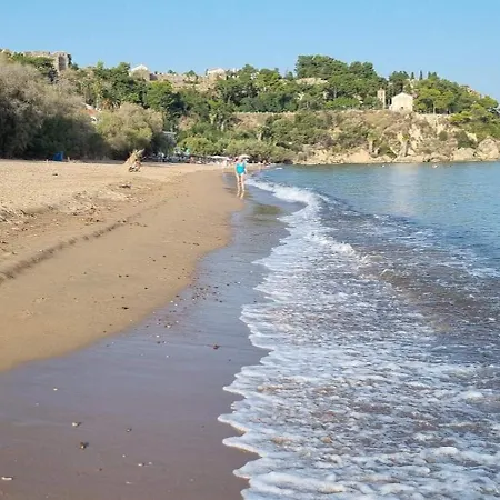 Charites: Terrace With Seaview - 100m To The Apartment