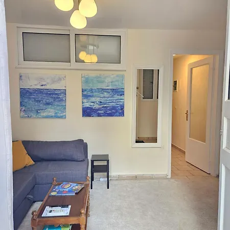 Apartment Charites: Terrace With Seaview - 100m To The