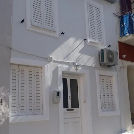 Charites: Terrace With Seaview - 100m To The Apartment Koroni (Messinia)