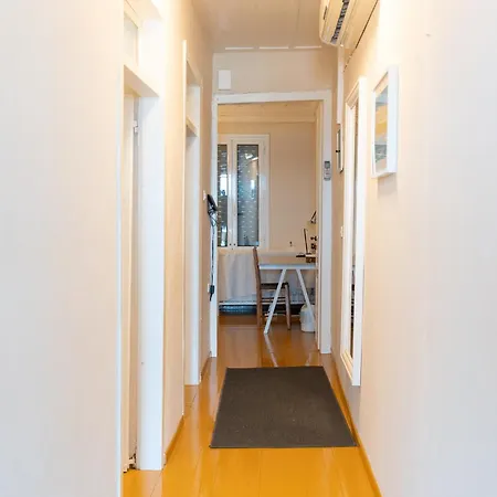 Charites: Terrace With Seaview - 100m To The Apartment